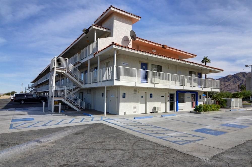 6-twentynine Palms, Ca Hotel 2*