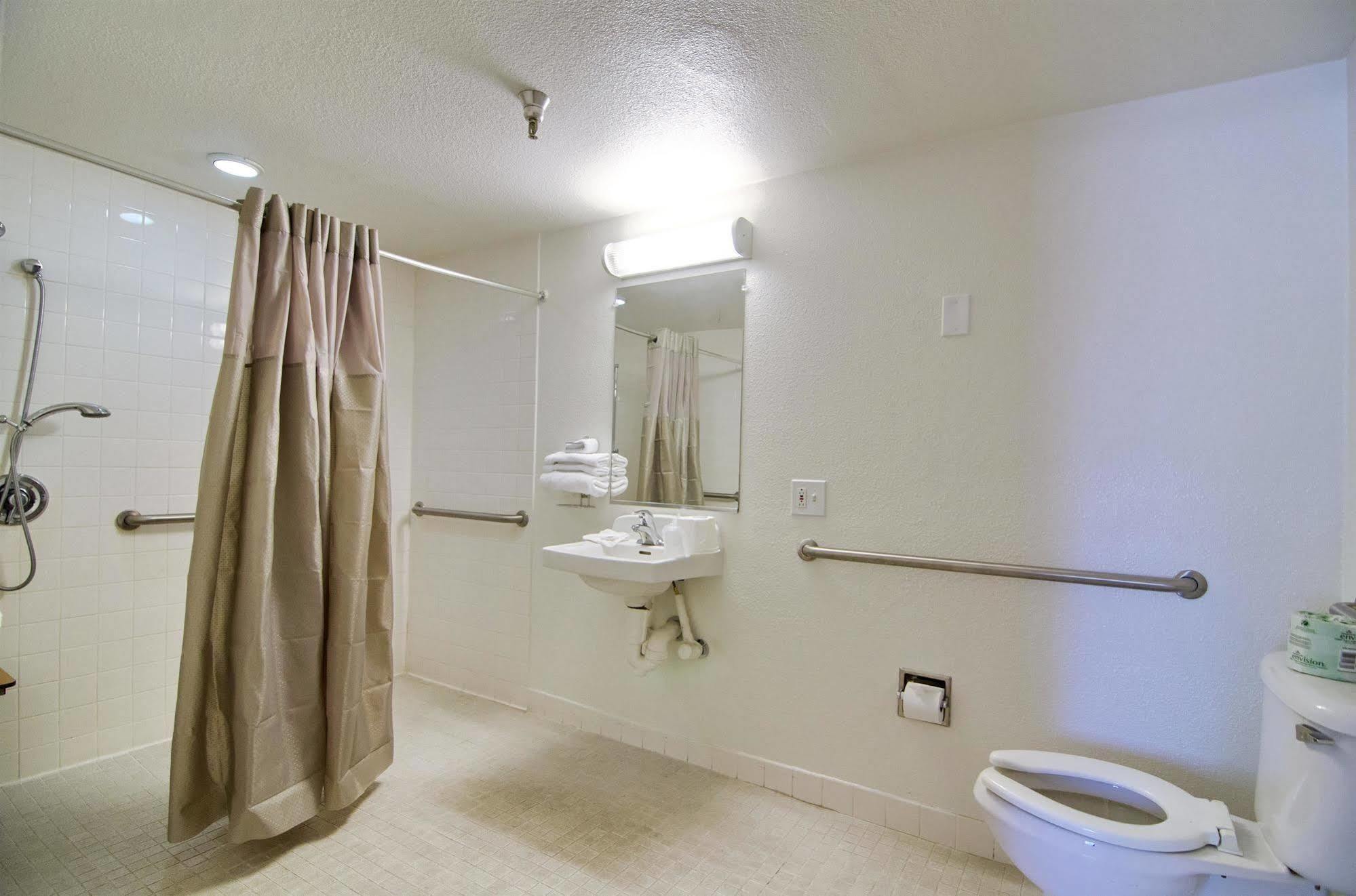 6-twentynine Palms, Ca Hotel
