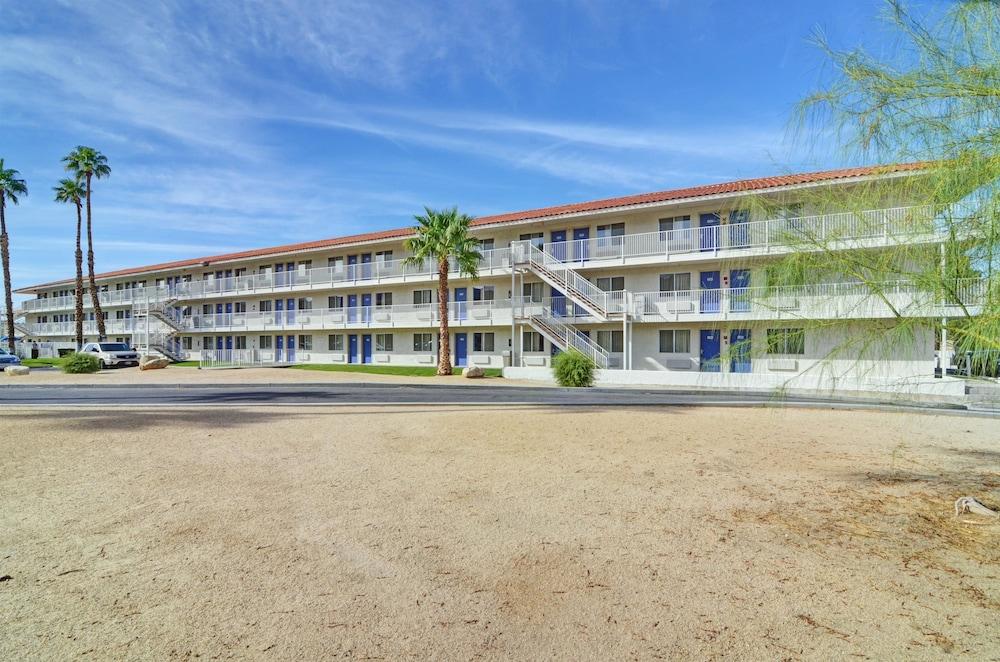 Hotel 6-twentynine Palms, Ca